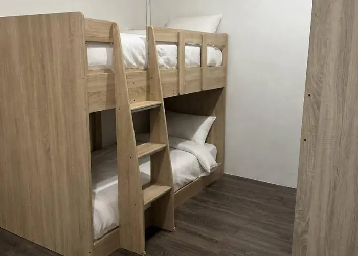 9 Mins To Bts Bunker Bed Private Share Bath 호스텔 *