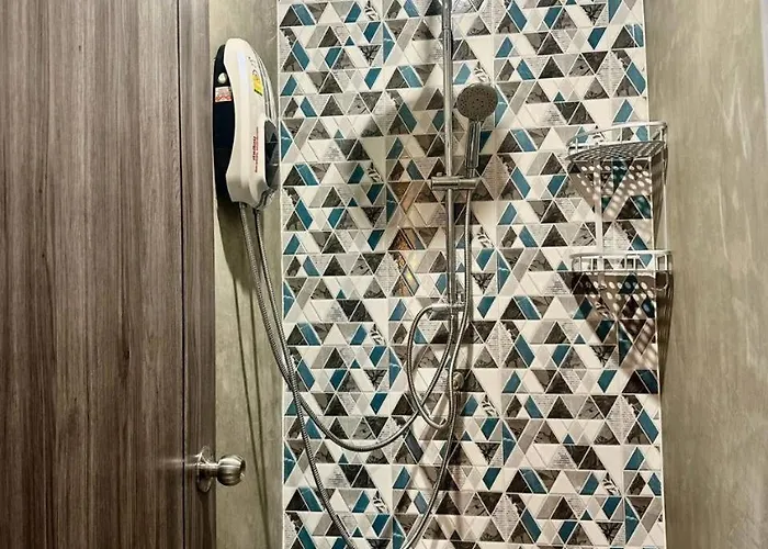 9 Mins To Bts Bunker Bed Private Share Bath 호스텔 *