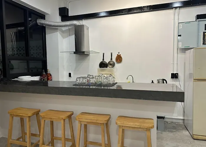 호스텔 9 Mins To Bts Bunker Bed Private Share Bath 방콕